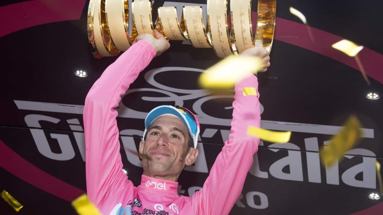 29 maggio 2016, Vincenzo Nibali festeggia a Torino il secondo successo al Giro d'Italia dopo quello del 2013.