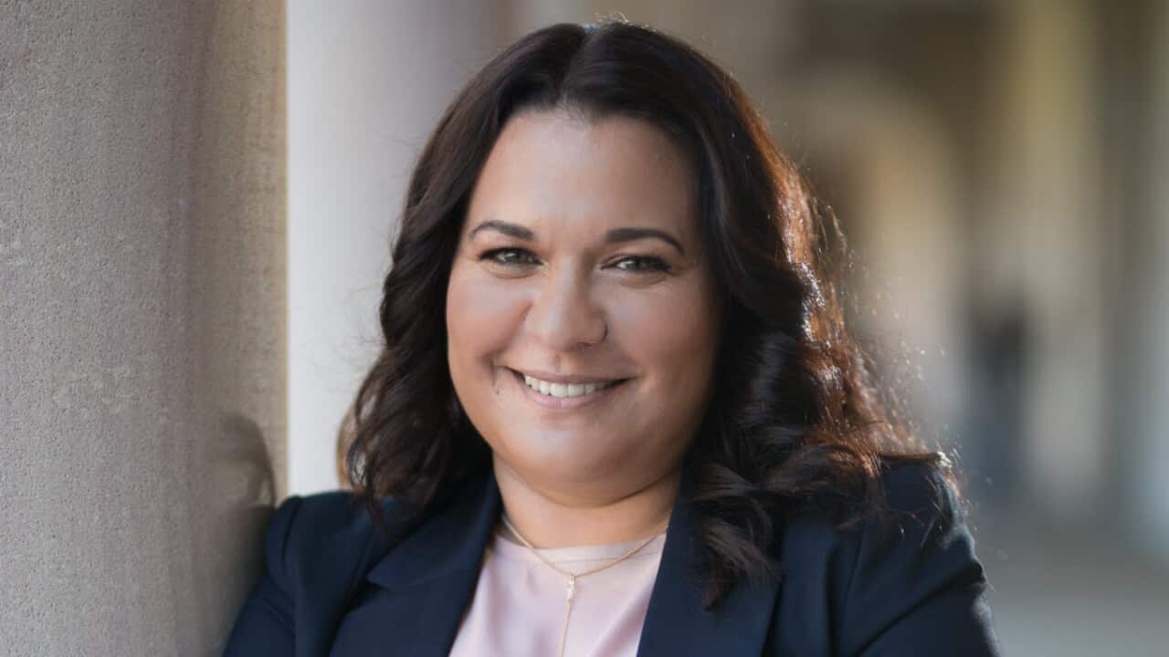 Dr Chelsea Bond