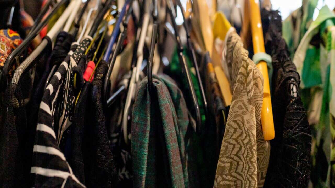 Australia Explained : Clothing Waste - ol klos long