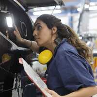 Μετανάστες αναξιοποίητο εργατικό δυναμικό