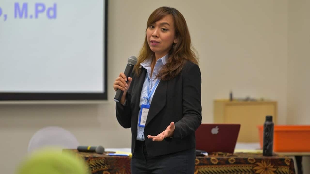 Dina Sekar Vusparatih presenting ‘Shadowing Program’ for the principals of primary and secondary schools in Jakarta, 12 Nov 2019.