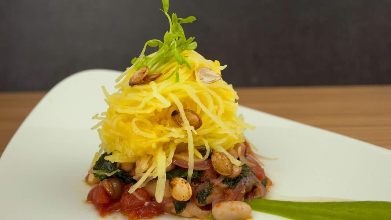 Spaghetti squash with kale ragout