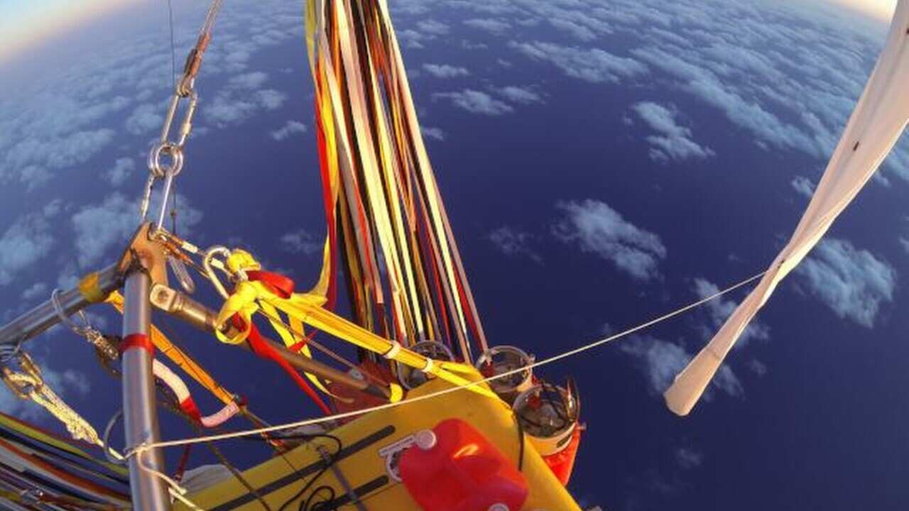 Record breaking balloon flight nears end
