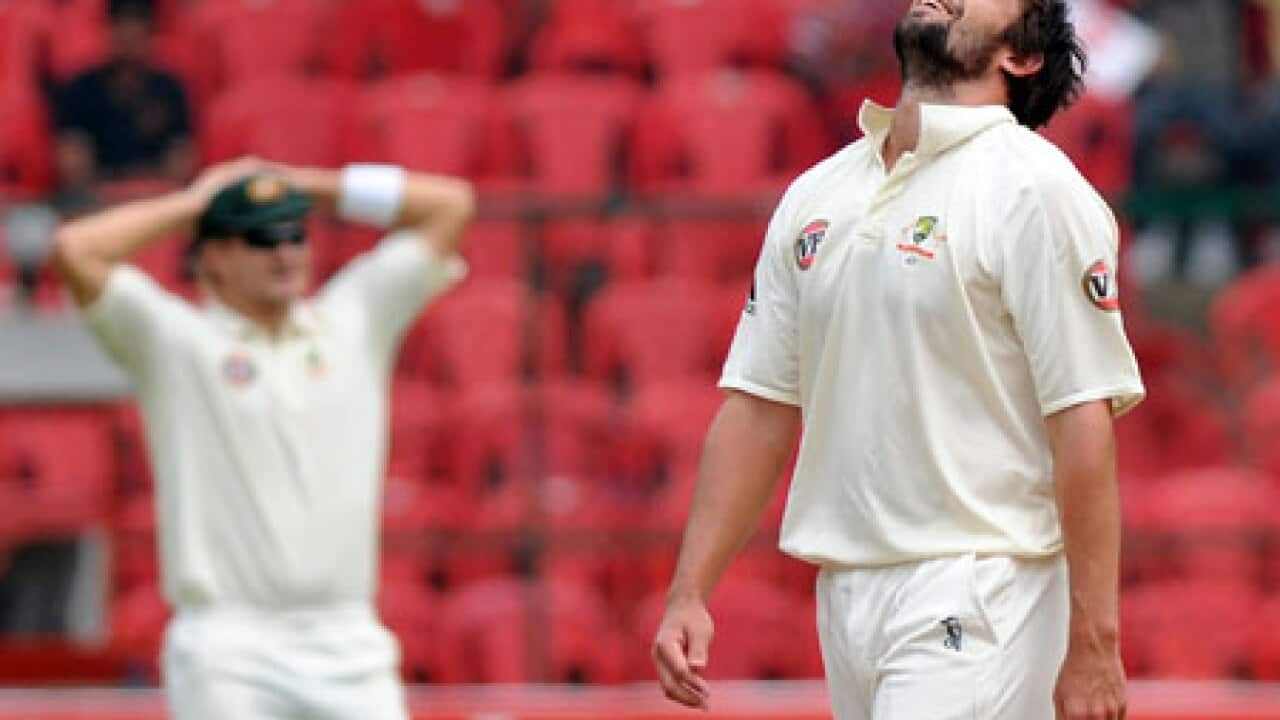 cricket_aust_l_101013_getty_1907328425