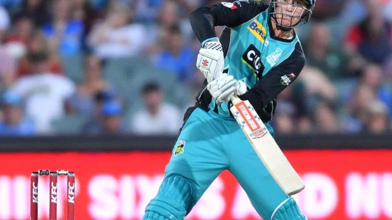 Matthew Renshaw of the Brisbane Heat bats.