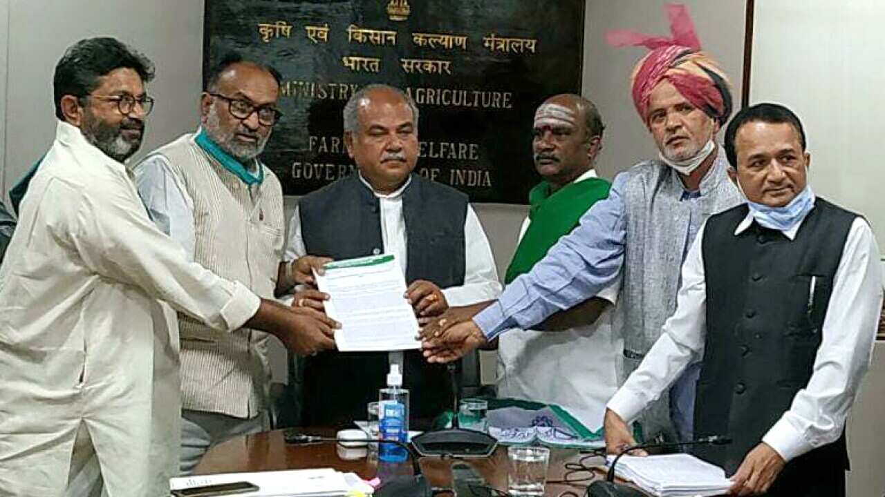 Minister of Agriculture and Farmer Welfare Narendra Singh Tomar meets All India Farmers Coordination Committee officials
