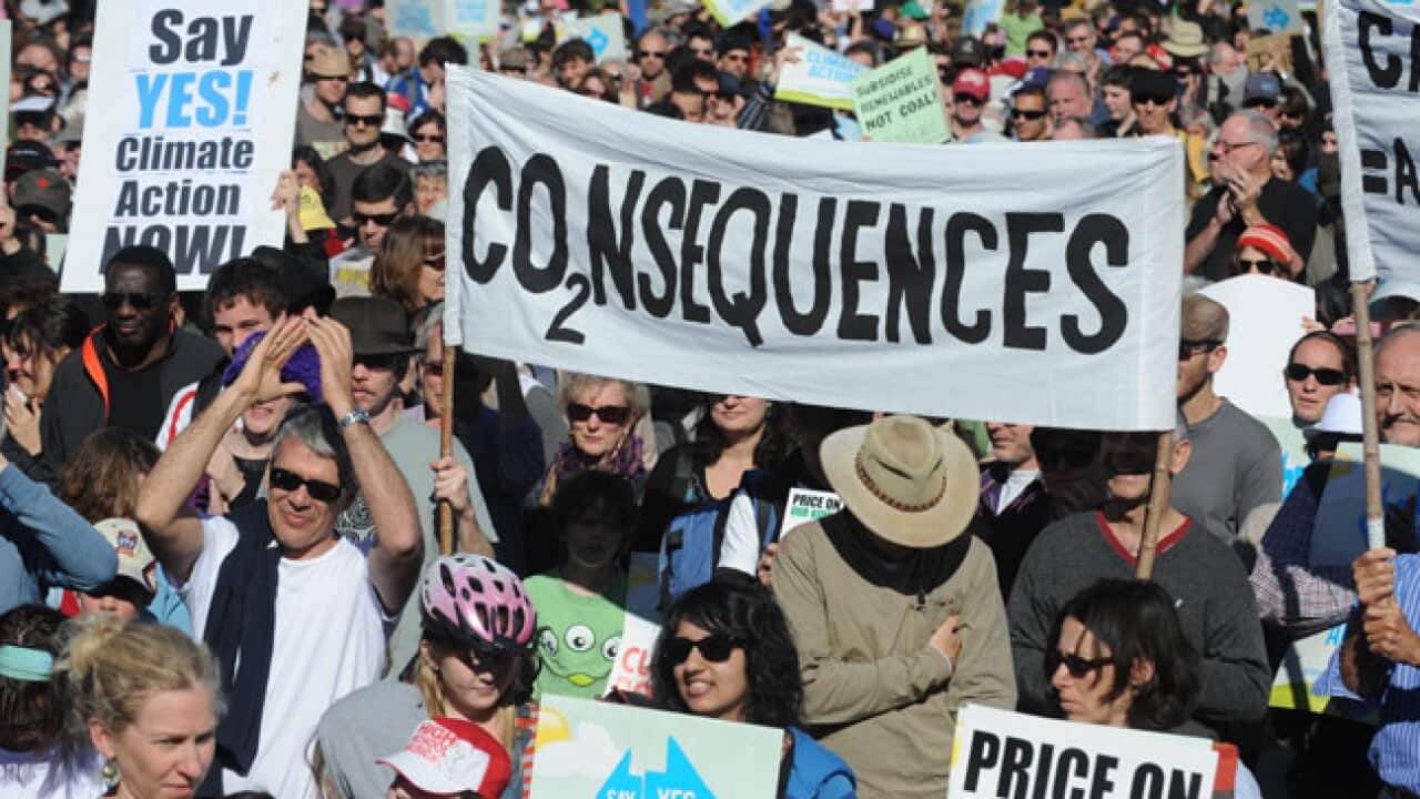 carbontax_sydneyrally_110605_B_aap_1768010670