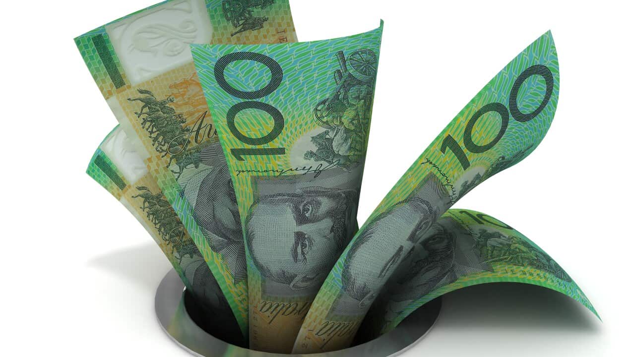 Australian money falling finance crisis