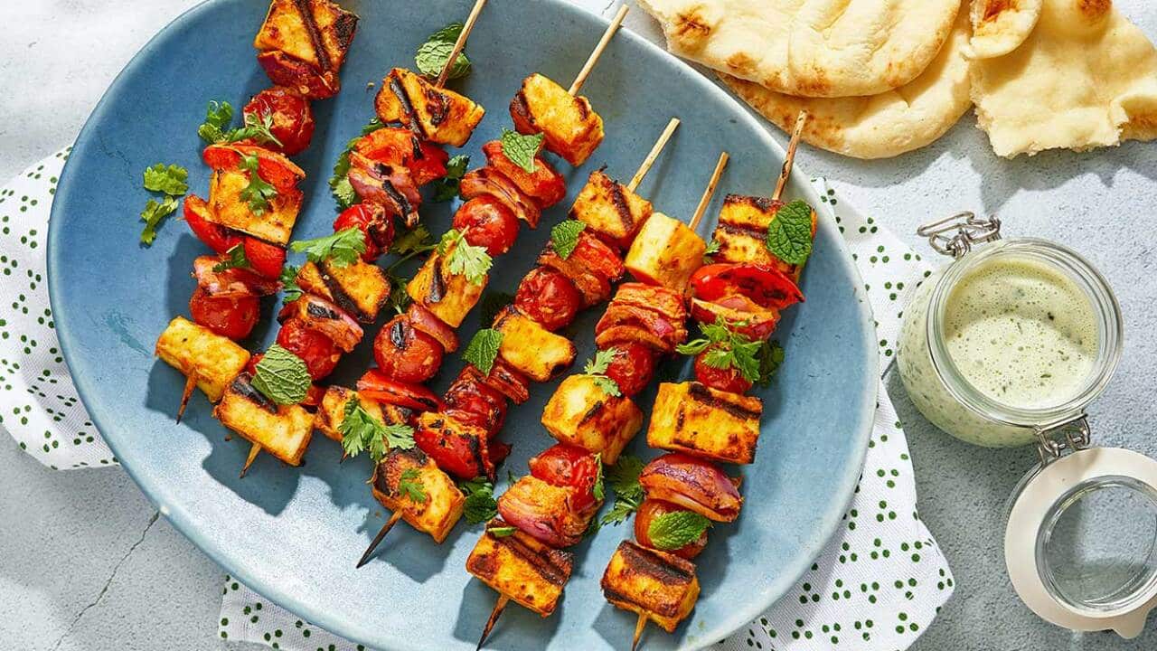 Paneer tikka with herb chutney-image