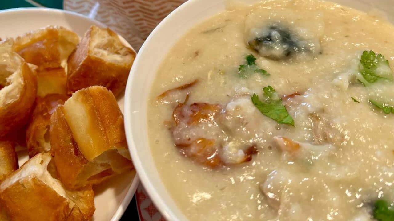 congee with pork and preserved eggs