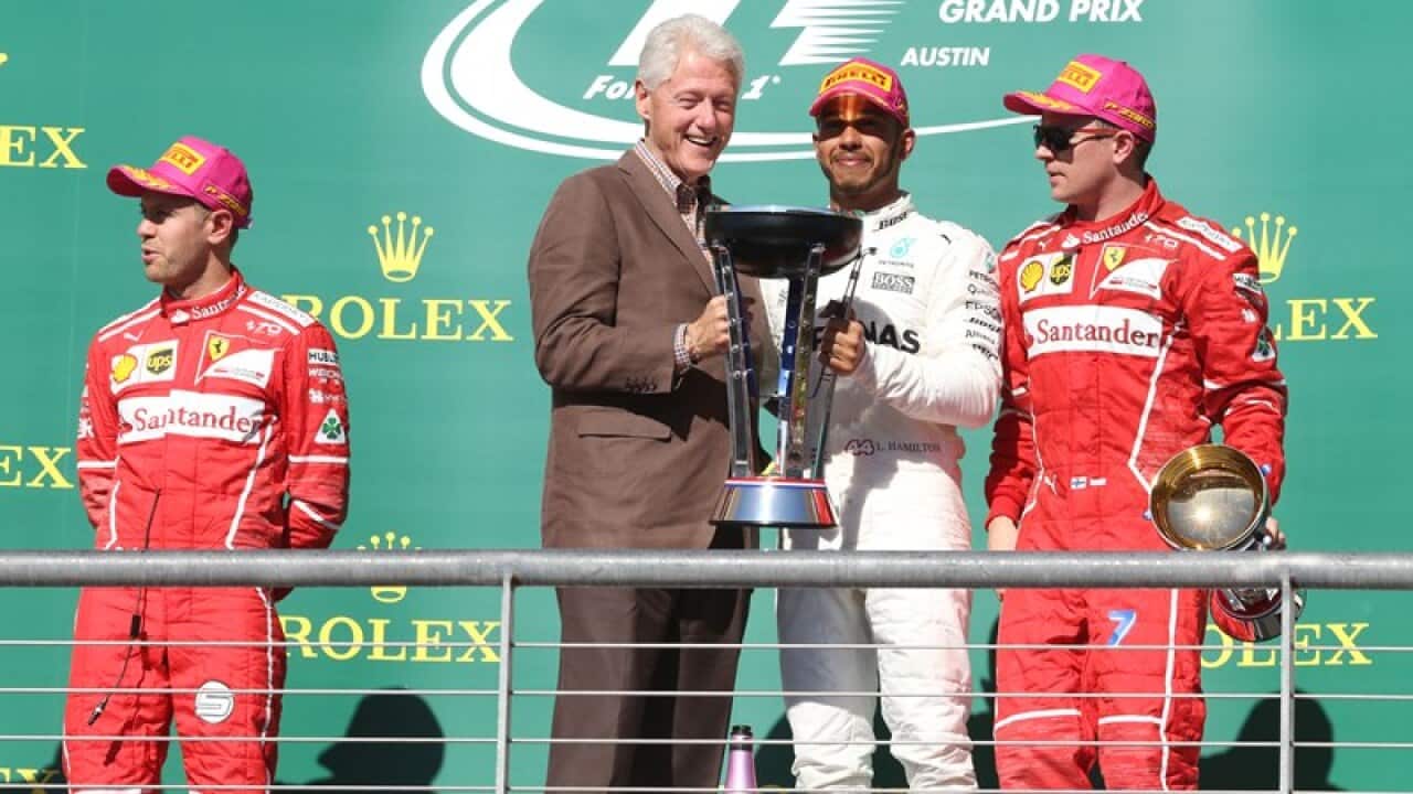 Im Vorjahr überreichte der ehemalige US-Präsident Bill Clinton in Austin den Siegerpokal an Lewis Hamilton.
