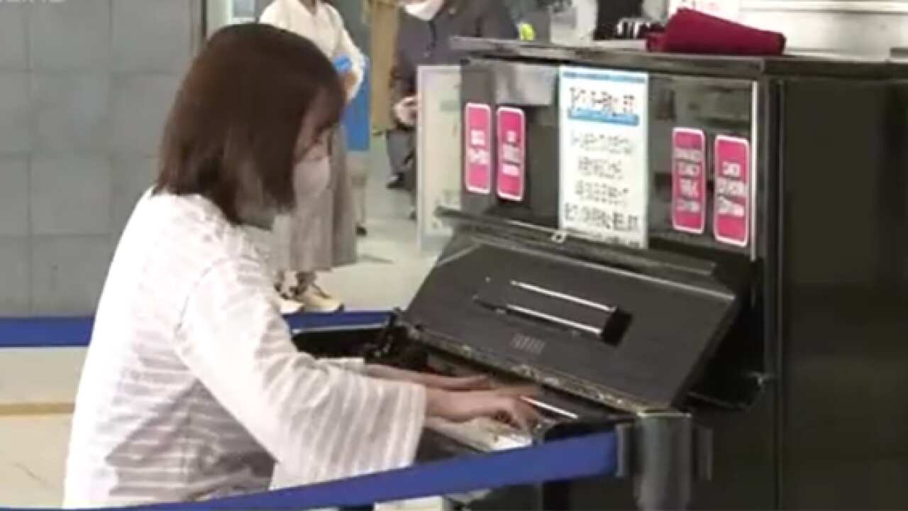 Council in Japan removes street piano due to rule-breakers