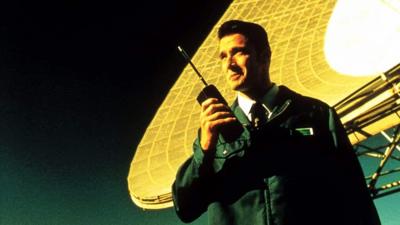 THE DISH [AUS 2000]  TAYLER KANE       Date: 2000