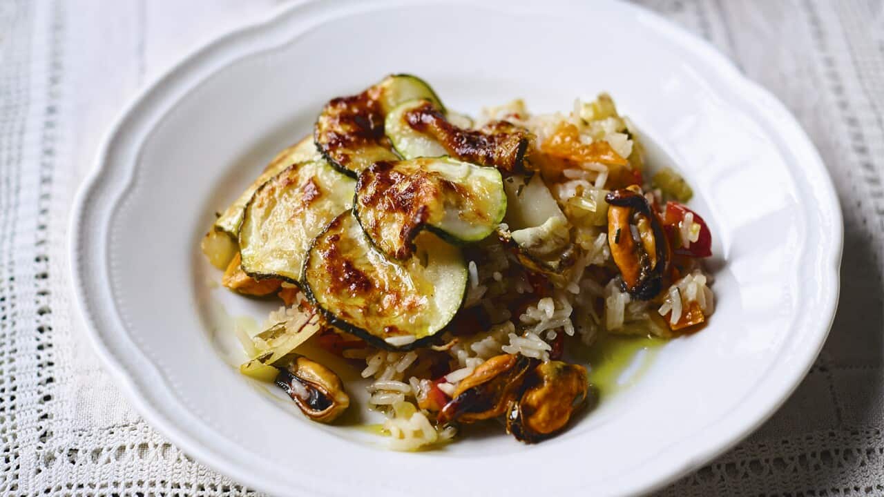 Image_-_S01E02_-_Jamie_Cooks_Italy_-_BAKED_TIELLA_RICE copy.jpg