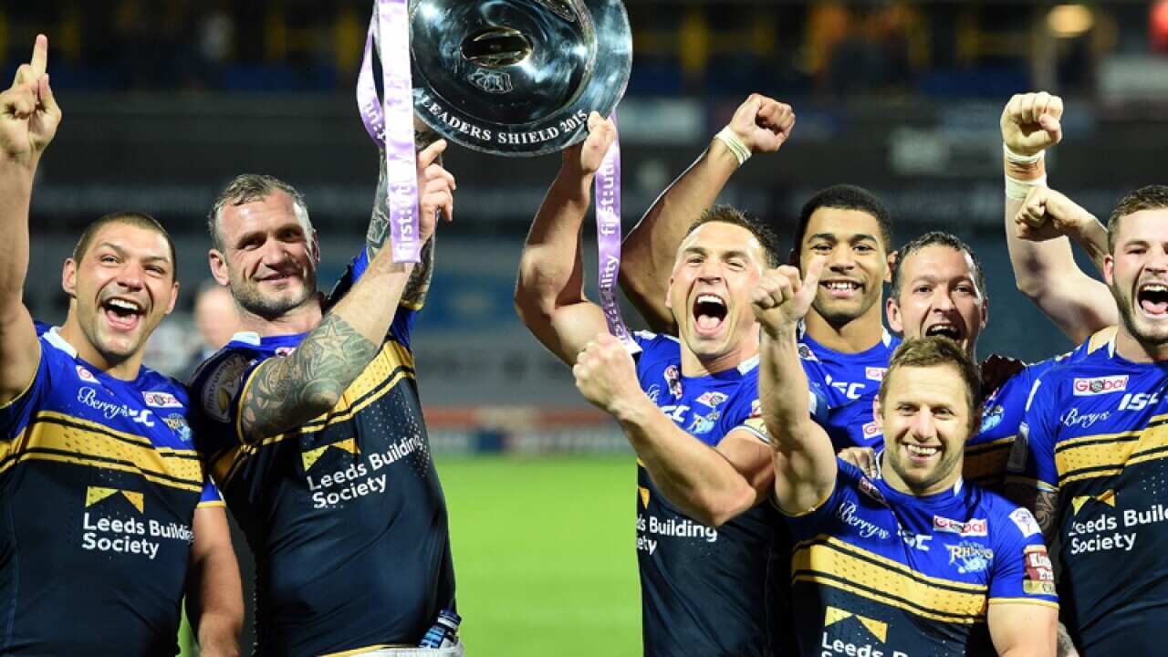 Leeds Rhinos Jamie Peacock (second left) and Kevin Sinfield (c)