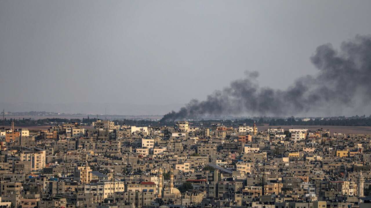 Penny Wong urges Australians to call family amid ‘distressing’ attacks on Israel and Gaza