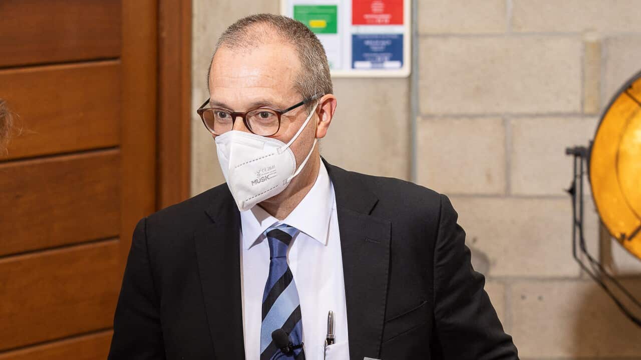 A man wearing a facemask