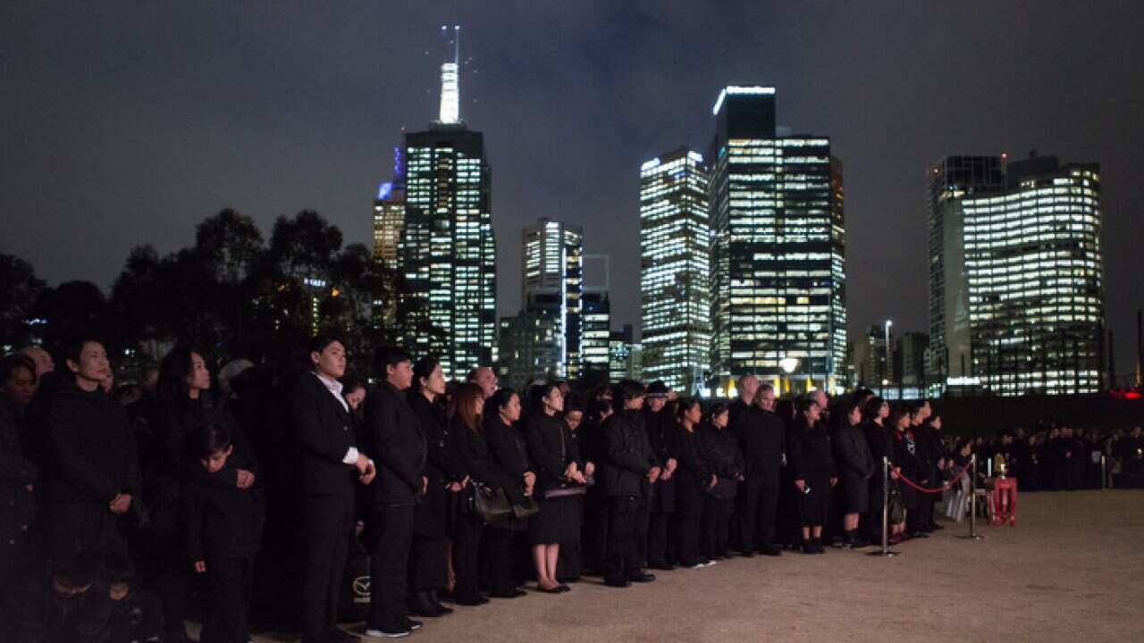 Melbourne's sandalwood flower-laying ceremony for King Bhumibol Adulyadej on October 26nd, 2017