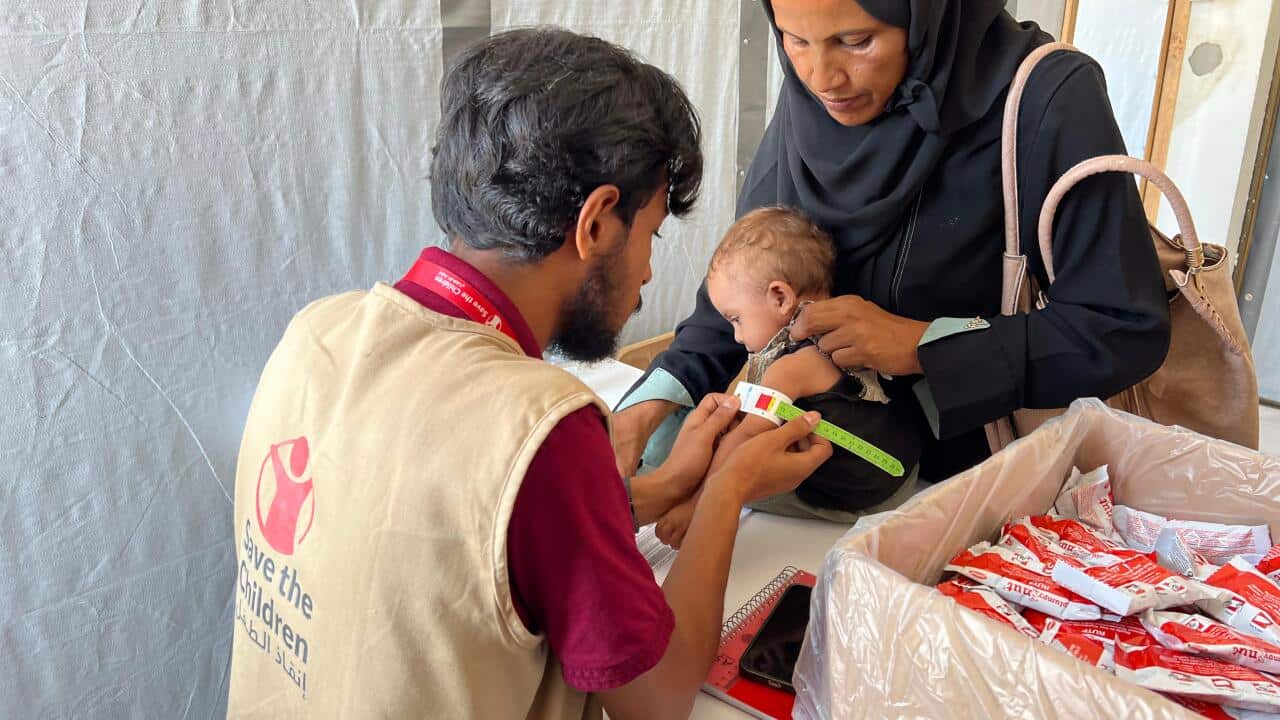 CH11438835_Noura and her Daughter Rania at Save the Children clinic.jpeg