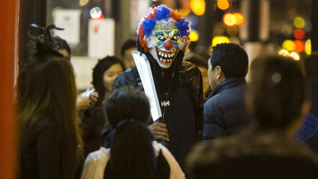 A Jerk in Clown Makeup Chased a Kid Around the Subway With a Knife