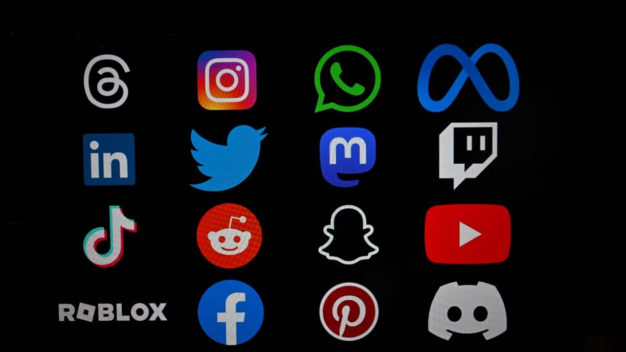 SOCIAL MEDIA STOCK