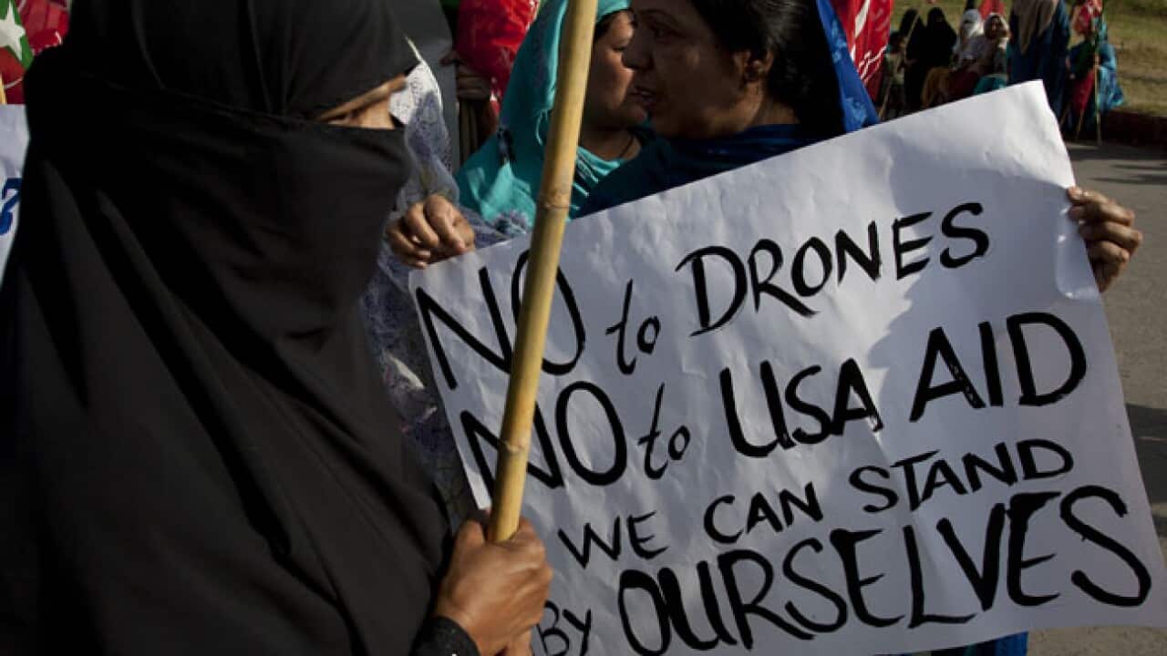 pakistan_rally_20110514_b_aap_80905553