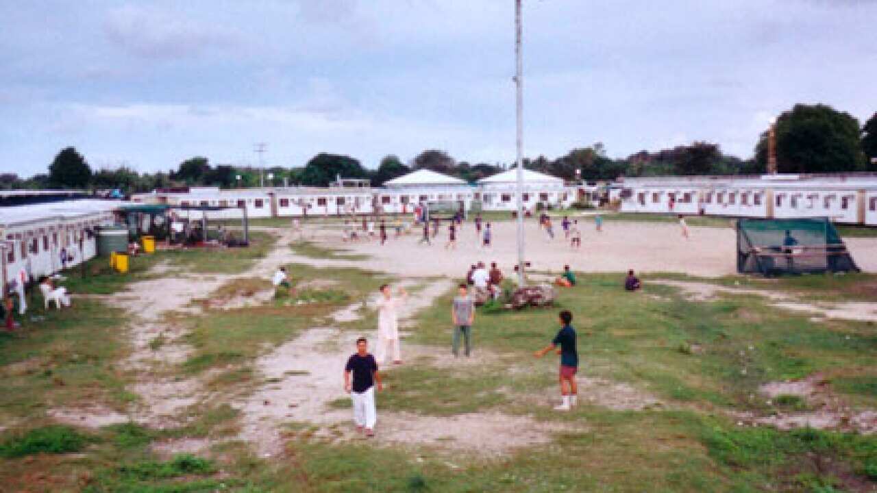 Nauru_refugees_file_L_482642206