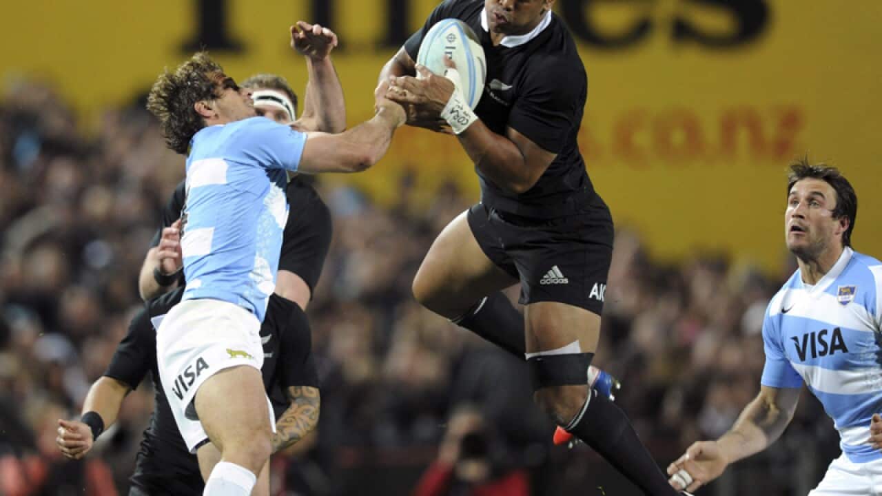 New Zealand's Julian Savea (C)