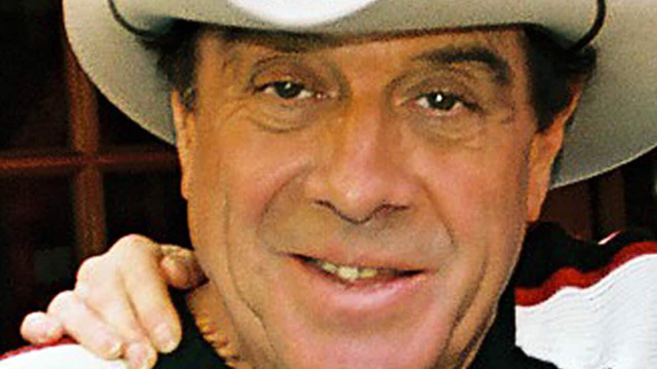 molly_meldrum_L_111216_aap_1284559622