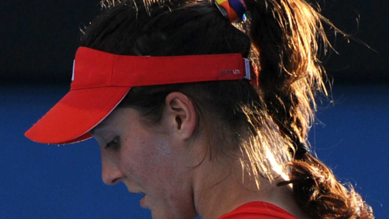 laura_robson_hairband_120117_B_getty_1801665162