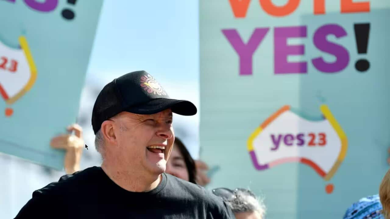 Australian Prime Minister Anthony Albanese poses for a photograph whilst awaiting the arrival of Pat Farmer on his Run for the Voice campaign at the Sydney Opera House, in Sydney, Tuesday, August 22, 2023. (AAP Image/Bianca De Marchi) NO ARCHIVING Source: AAP / BIANCA DE MARCHI/AAPIMAGE