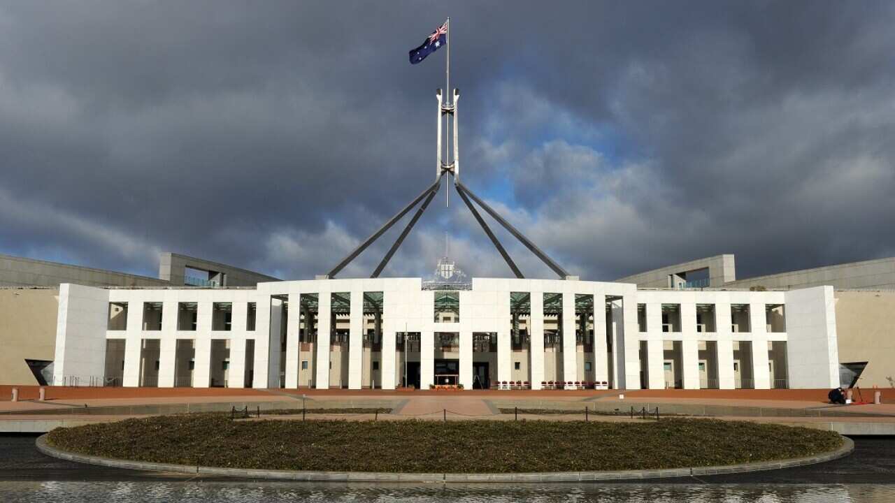 Thousands of 'top secret' cabinet documents were found in a locked filing cabinet bought from a second-hand shop in Canberra.
