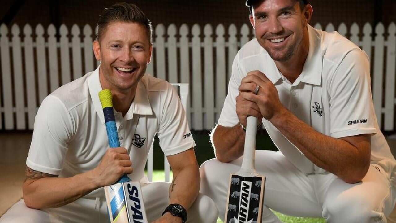 Michael Clarke and Kevin Pietersen pose for a photograph