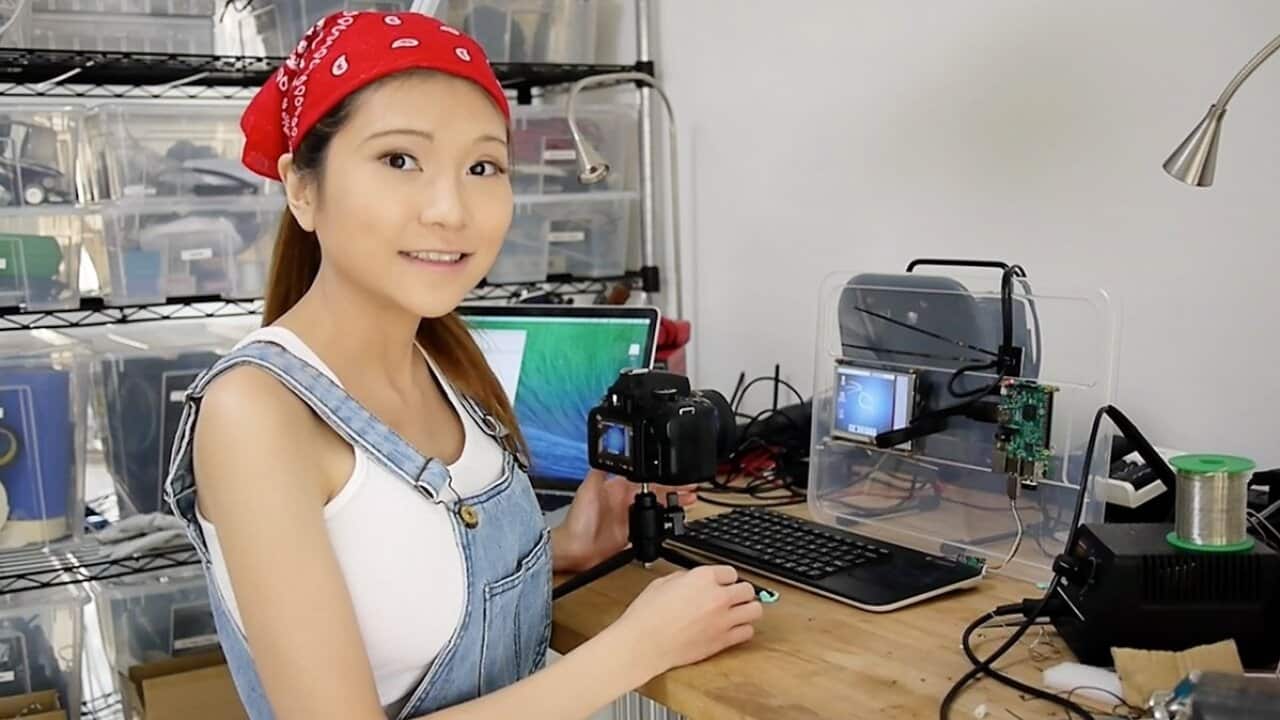 Chinese Maker Naomi Wu (aka SexyCyborg) configures a Raspberry Pi 2