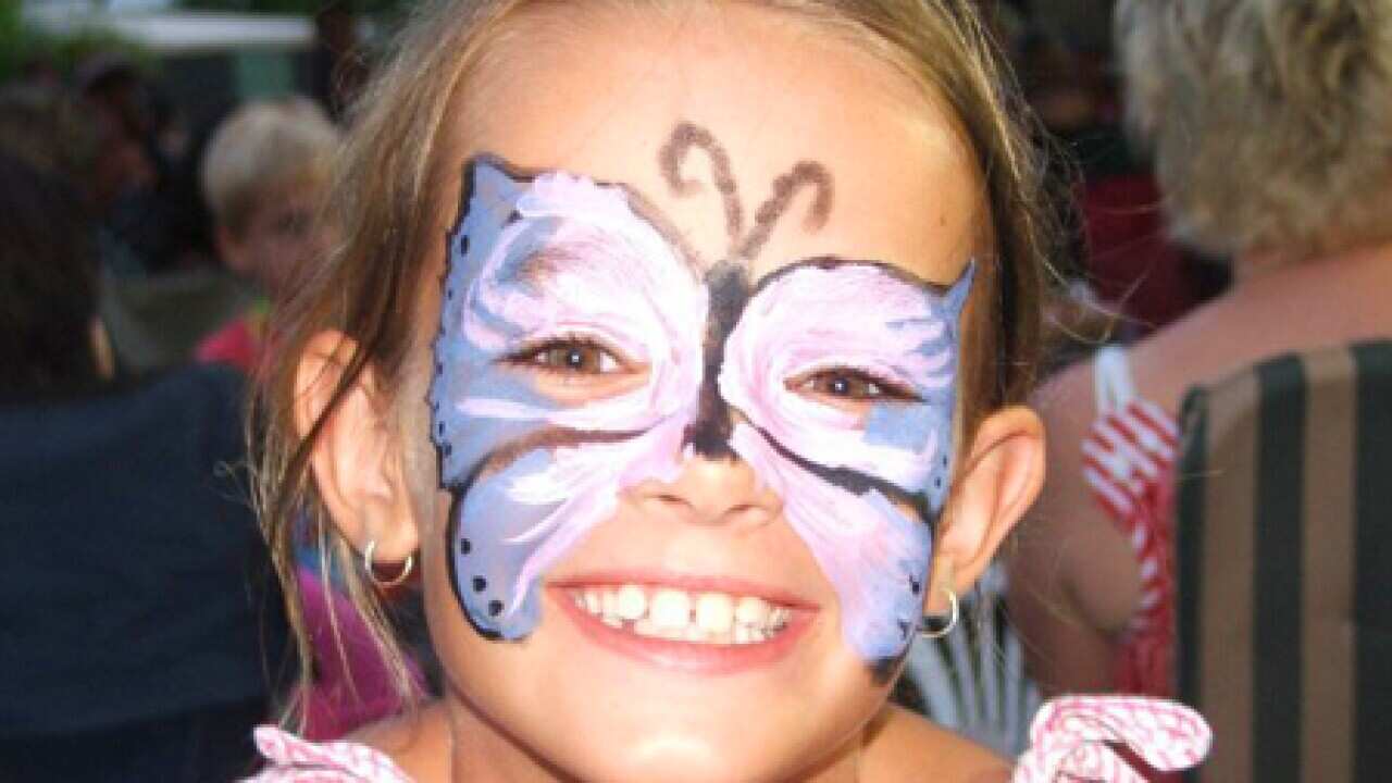 trinity_bates_100225_B_facebook_1818043669