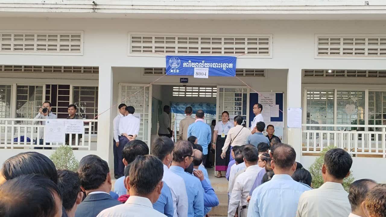 Election center in Phnom Penh.jpg