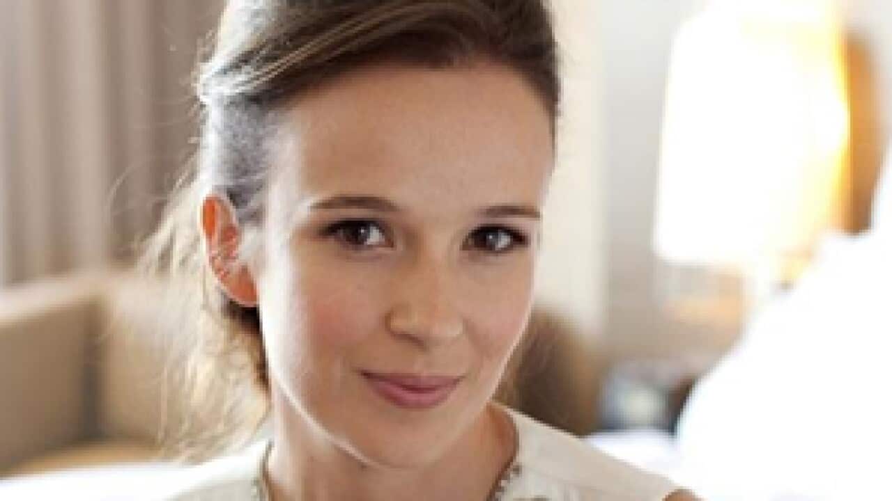 Claire-van-der-Boom_301_1460902148