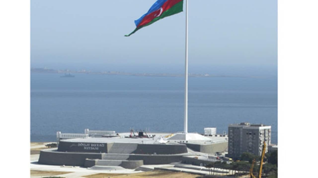 Azerbaijan_flag_b_100903_1735056085