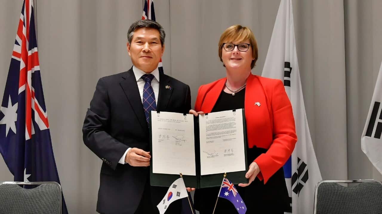 Korean and Australian Defence Ministers sign the MOU on the missing Australian Korean war veterans.