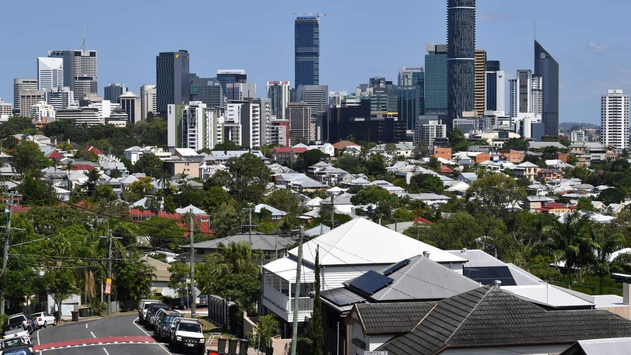 Houses along the Brisbane skyline