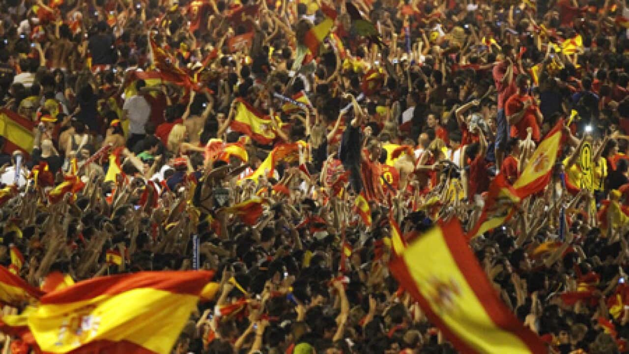 spain_fans_madrid_AAP_100712_B_972942157