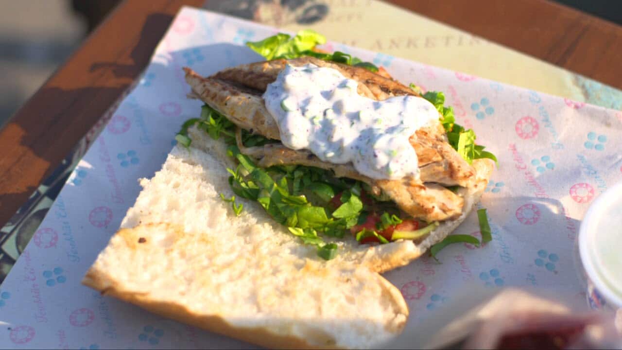Grilled mackerel fillets with a mint yoghurt dressing