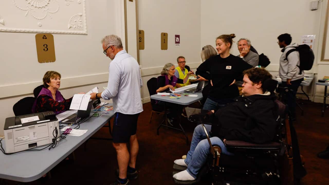 Early Voting Australian Election 2025 (Inner-Metro Melbourne) - 22 Apr 2025