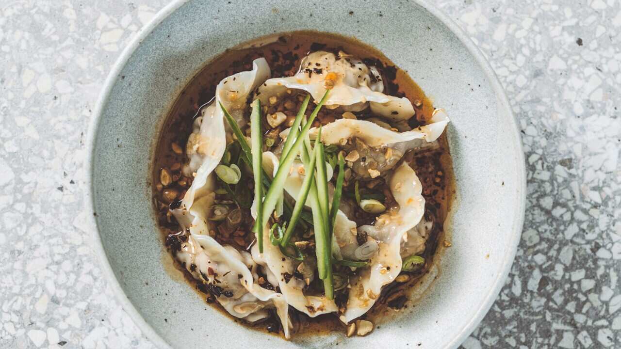 Chicken and snow peas with ginger and oyster sauce SBS The Cook Up with Adam Liaw