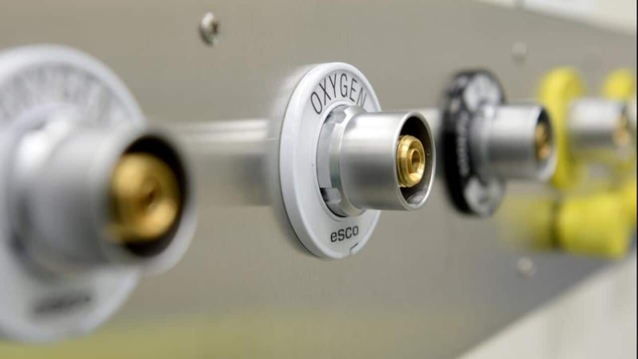 Gas and oxygen connections in an operating theatre