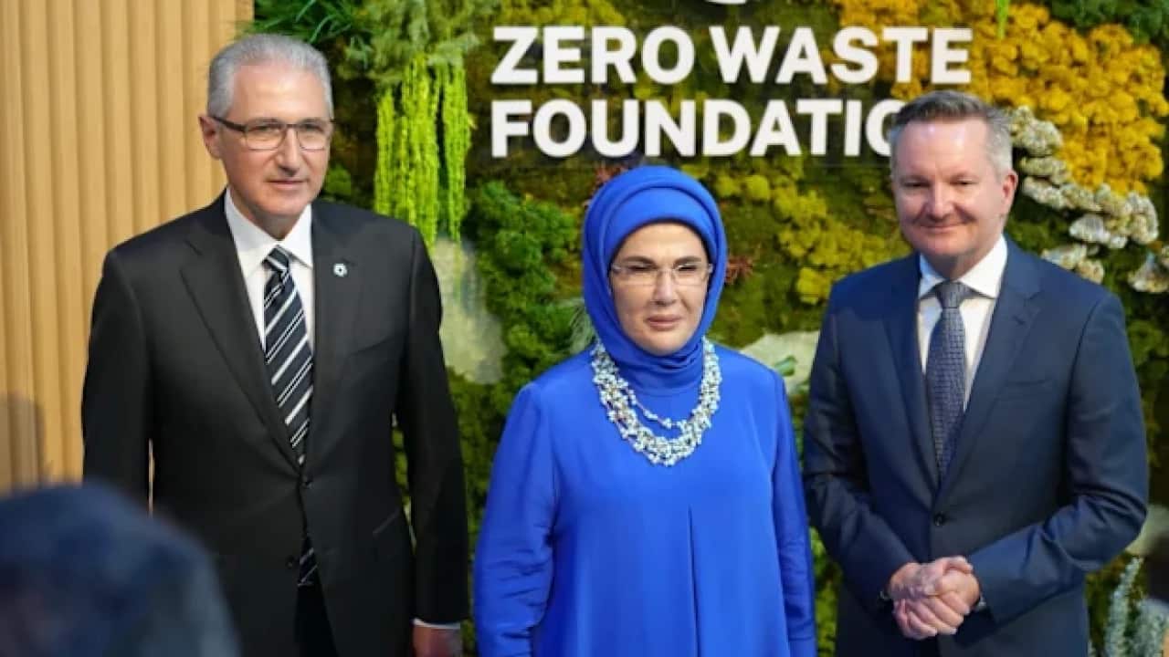 Chris Bowen and Emine Erdogan.jpeg