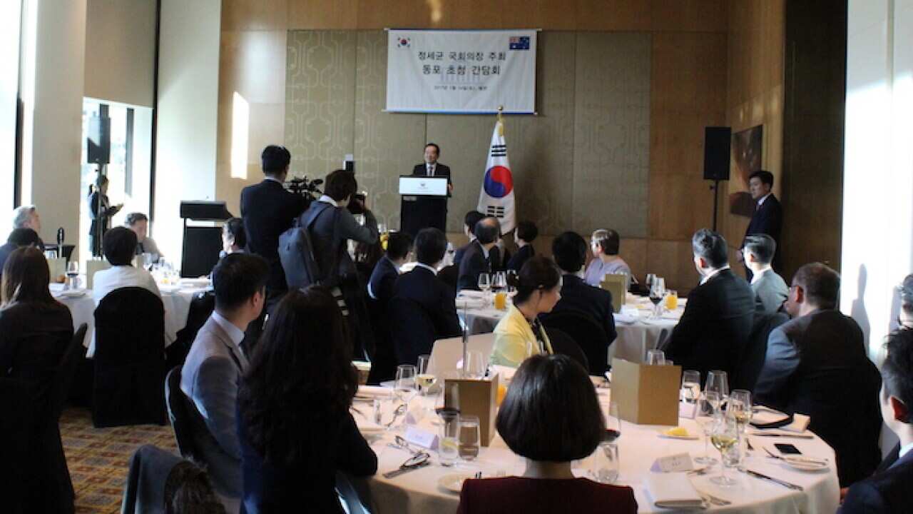 South Korea's National Assembly Speaker Chung Sye-kyun and five lawmakers in South Korea had a meeting with Korean community in Melbourne to hear their various voices on 14 January. Chung Sye-Kyun had an official visit to Indonesia as part of efforts to