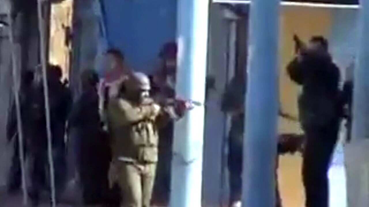 syria_gunmen_L_111213_ap_1866005784