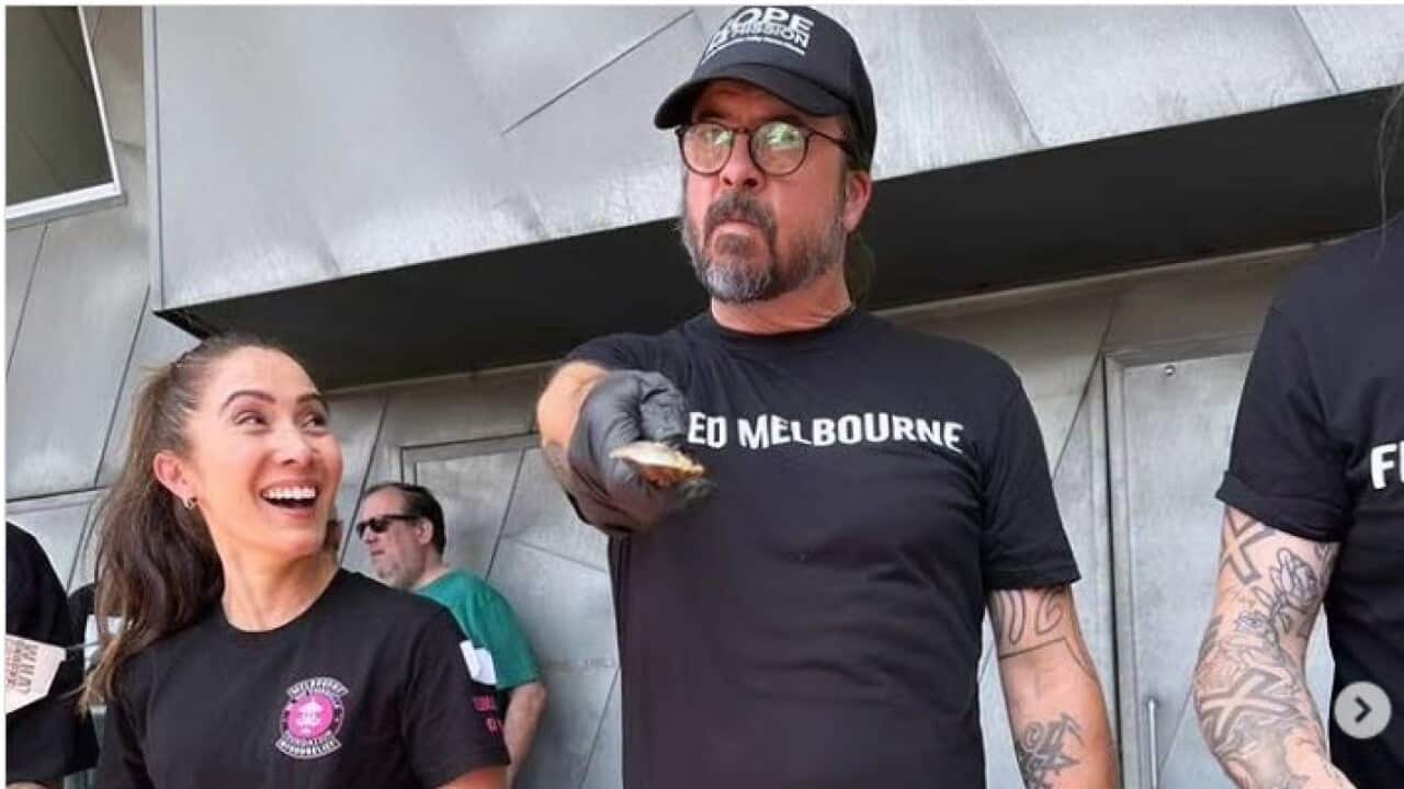 Foo Fighter Dave Grohl shouted 450 people lunch in Melbourne - Vimarsana News