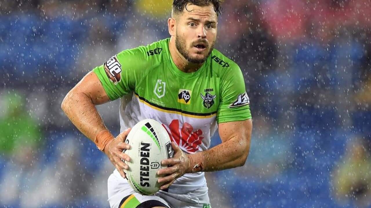 Aiden Sezer takes the ball to the line